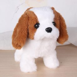 Chien en peluche interactif porte bonheur