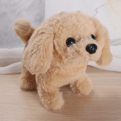 chien en peluche interactif porte bonheur