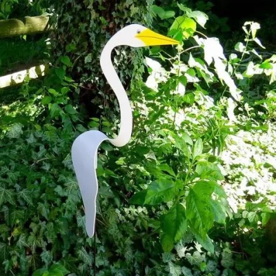 Décoration de jardin Flamant décoratif dans le jardin 