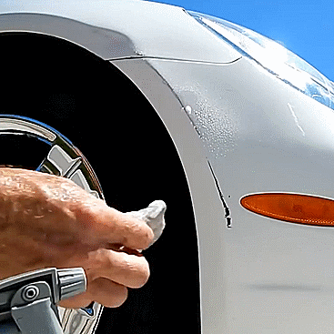 Nano Magie Tissu anti-rayures pour voiture en cours d'utilisation