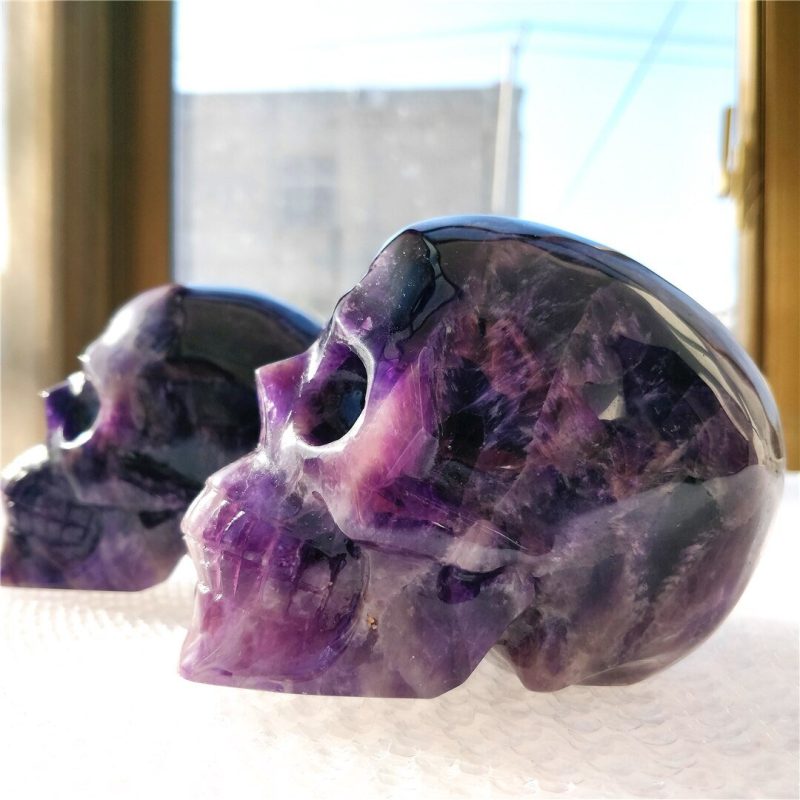 Crânes de cristal maya extraterrestres sculptés en améthyste de quartz clair de qualité époustouflante
