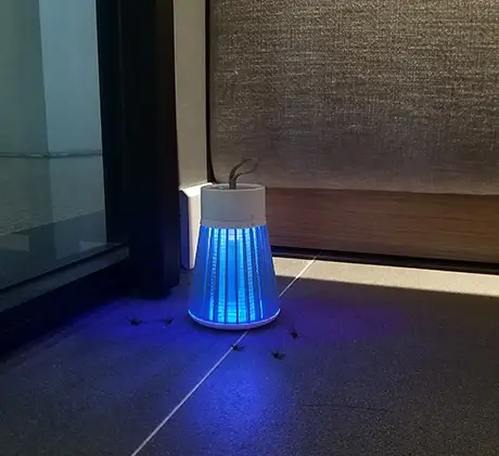 Lampe Anti Moustique Electrique qui fonctionne parfaitement 