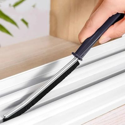 Brosse de nettoyage des interstices 