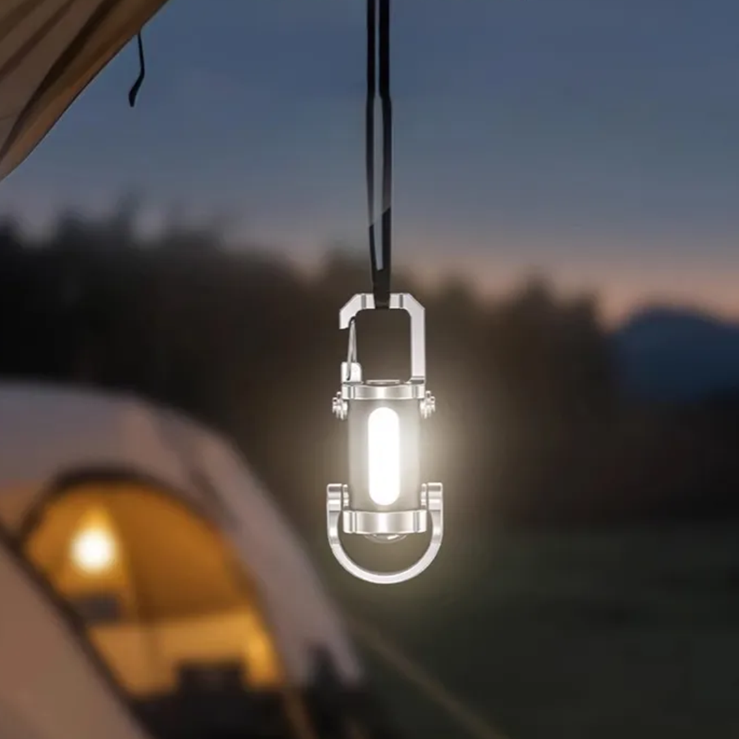 Lampe torche Whoonly ultra compacte mais puissante pour un usage quotidien