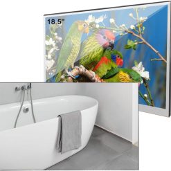 Téléviseur miroir Soulaca vu de face installé sur un mur de salle de bain